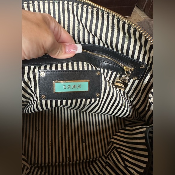 Gorgeous L.A.M.B by Gwen Stefani Bowler Bag and Wallet Set - Picture 14 of 16